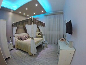 Suite | Desk, free WiFi - Runa Hotel (Mugnano di Napoli)