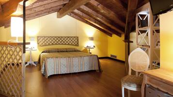 Chambre Familiale, salle de bains privée