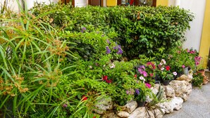 Children’s play area – outdoor - Al Giardino dell'Alloro - Locazioni Turistiche (Palermo)