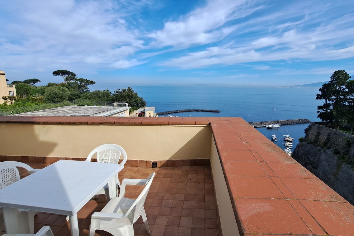 Firemannsrom | Skrivebord, strykejern/-brett, wi-fi (inkludert) og sengetøy