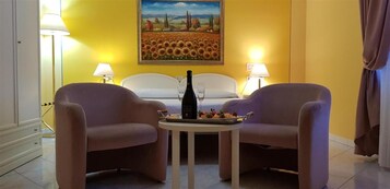 Sábanas italianas Frette, minibar, caja fuerte y cortinas opacas