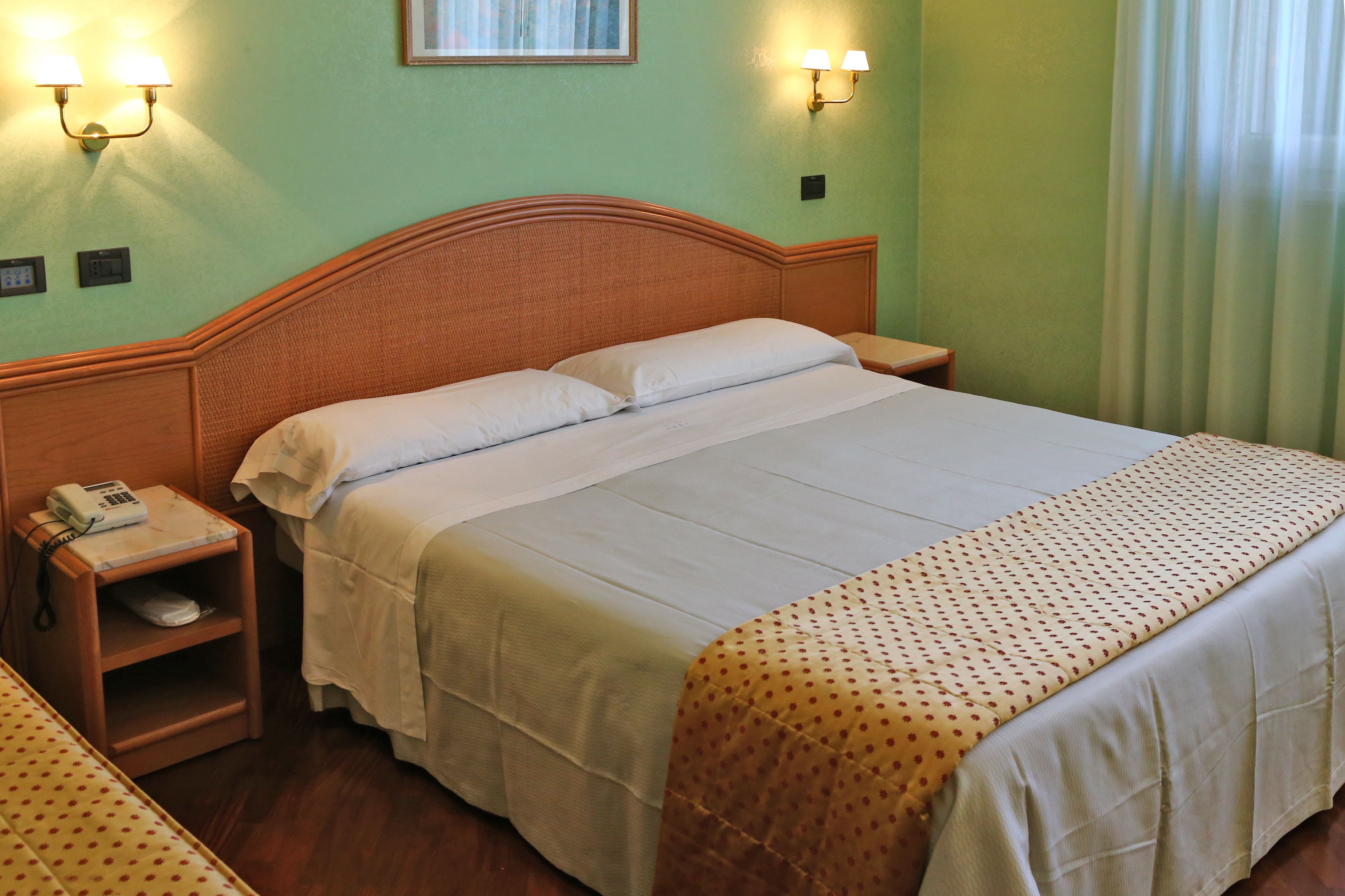 triple room | minibar, in-room safe, cots/infant beds, free wifi