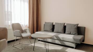 Doppelzimmer | Schreibtisch, Bügeleisen/Bügelbrett, Babybetten, Zustellbetten