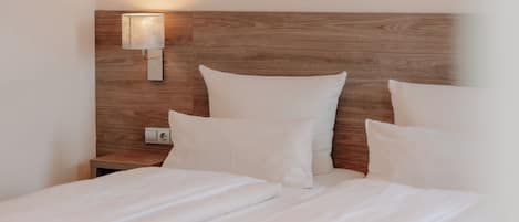 Double Room | Desk, iron/ironing board, cribs/infant beds, rollaway beds