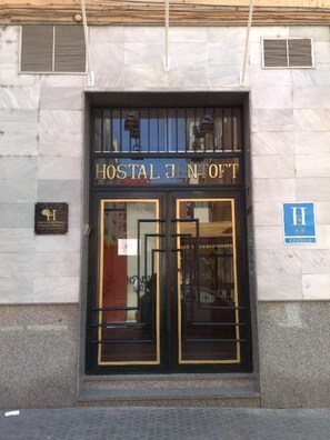 Entrée de l’hébergement