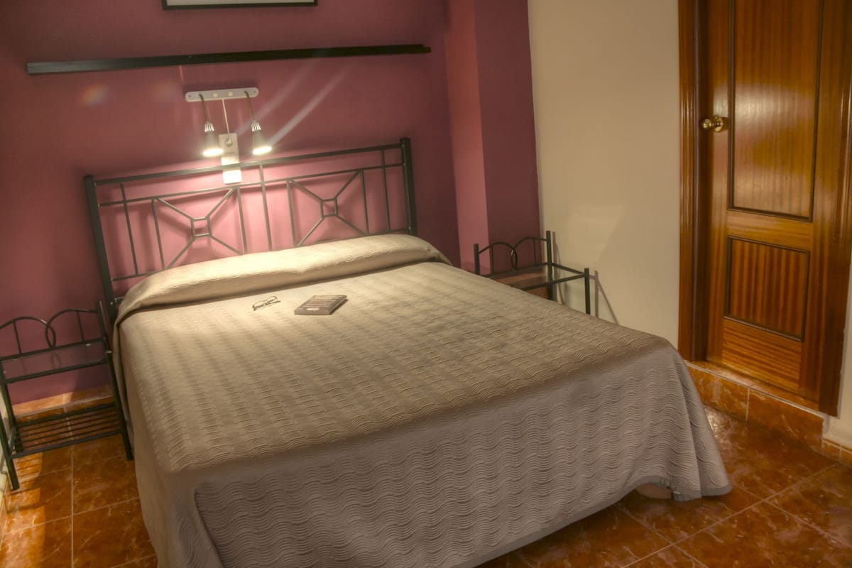 Sistema de insonorización, wifi gratis y ropa de cama