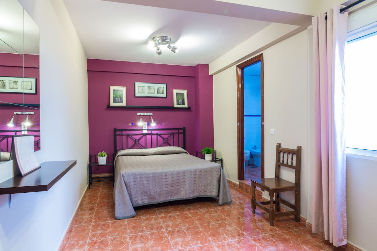 Sistema de insonorización, wifi gratis y ropa de cama