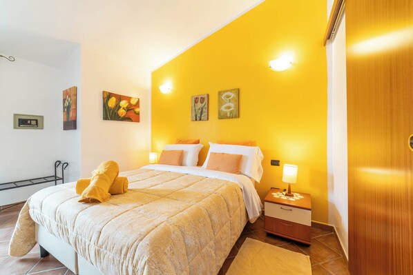 Down comforters, in-room safe, desk, iron/ironing board - B&B Rita e Renzo (Riola Sardo)