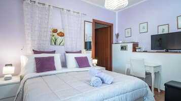 Down comforters, in-room safe, desk, iron/ironing board