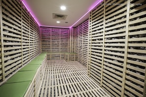 Body treatments, hydrotherapy, aromatherapy, massages