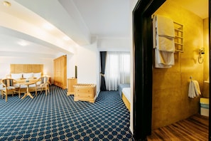 Suite Junior, plusieurs lits (with Sofabed)