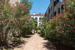 Courtyard - Casa Baseggio (Venice)