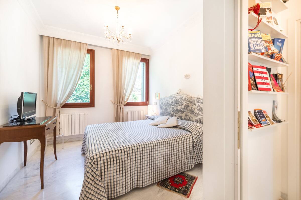 Classic-værelse med dobbeltseng eller 2 enkeltsenge | 1 soveværelse, italienske lagner fra Frette, senge med topmadrasser