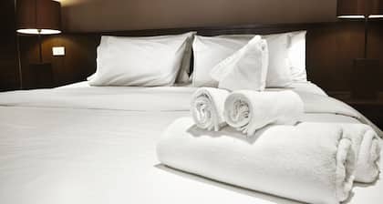 Hotel Domus Expo