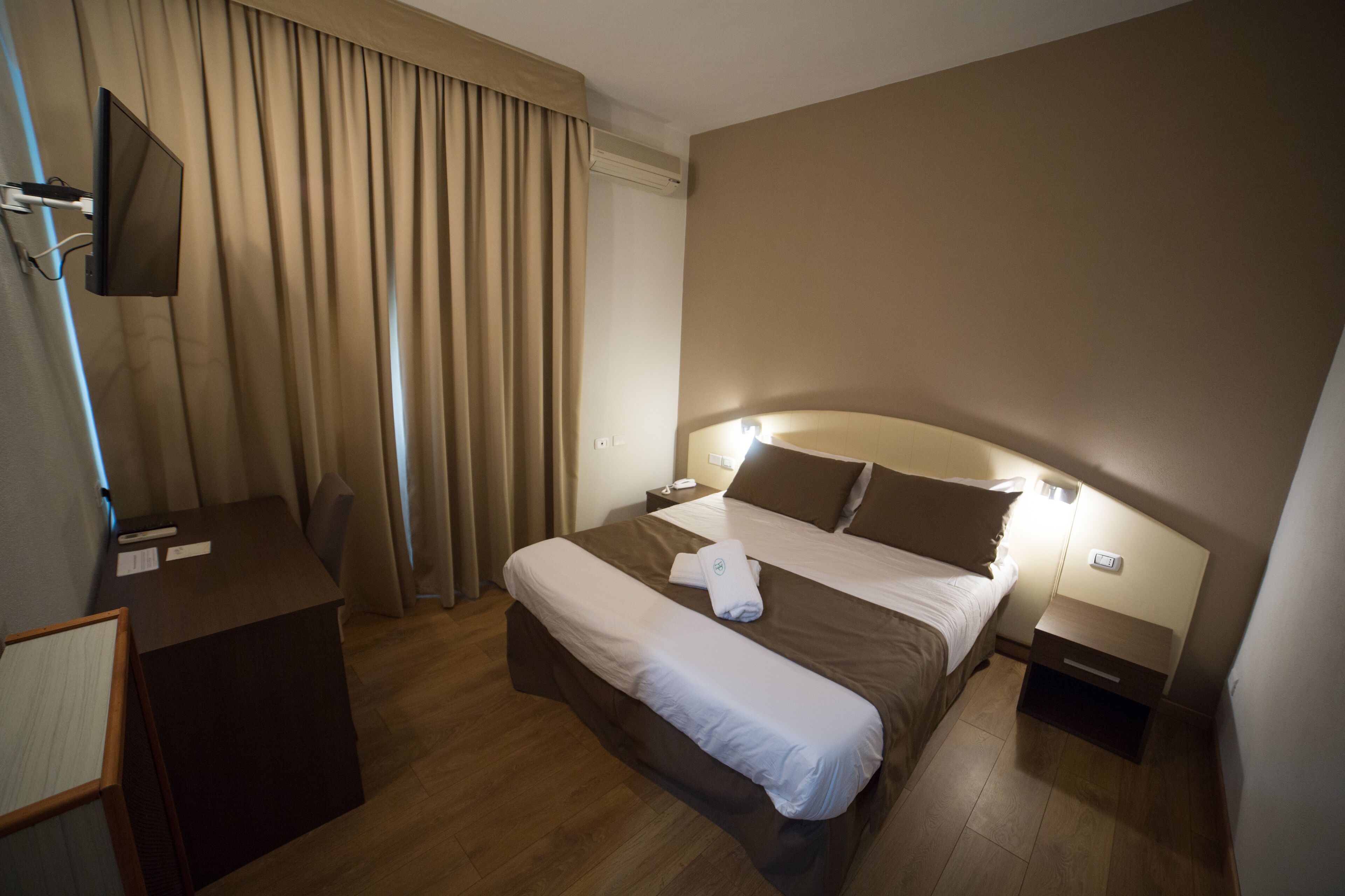 Minibar, in-room safe, desk, blackout drapes