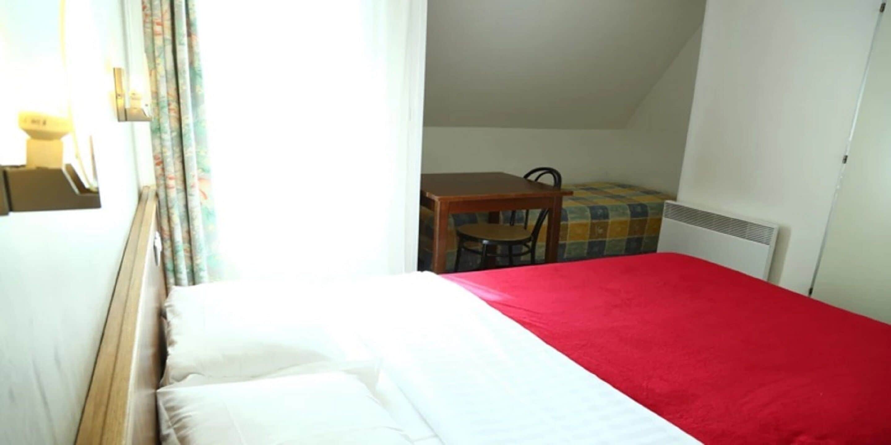 premium bedding, desk, soundproofing, free wifi