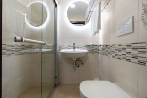Chambre Triple Classique | Salle de bain