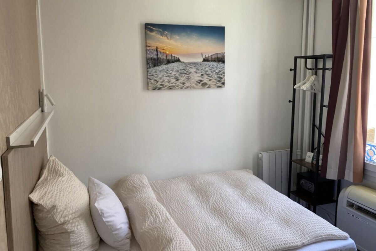 Economy-Einzelzimmer | 1 Schlafzimmer, Zimmersafe, Schreibtisch, laptopgeeigneter Arbeitsplatz