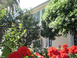 Front of property - Logis Hôtel Villa Victorine (Nice)