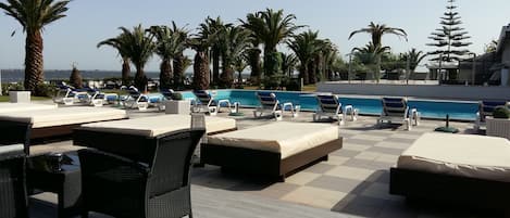 Outdoor pool, pool loungers