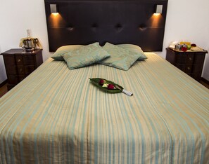 In-room safe, soundproofing, free WiFi, bed sheets - Hotel Estalagem Riabela (Murtosa)