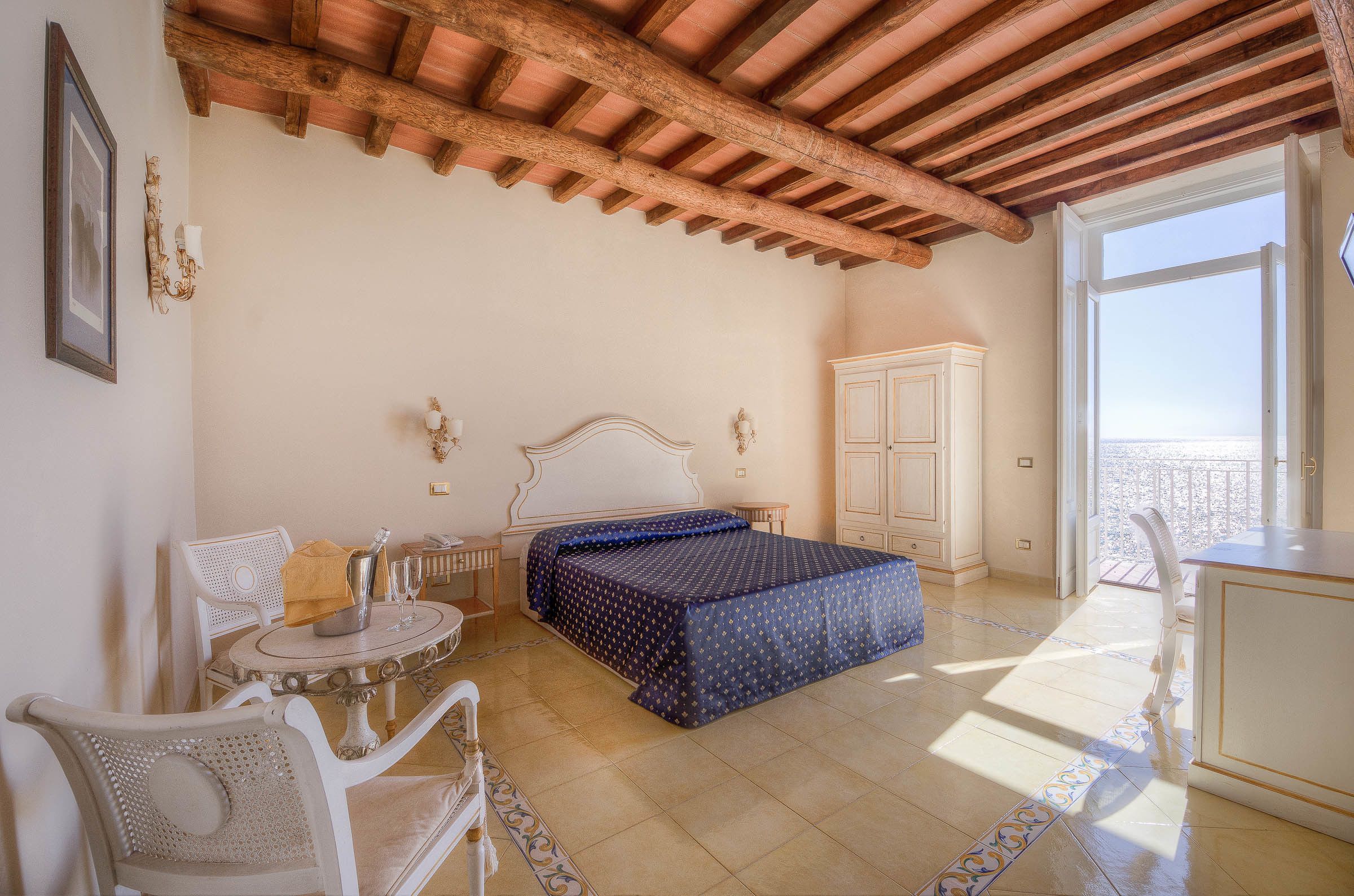 panoramic double room, sea view | premium bedding, minibar, in-room safe, desk