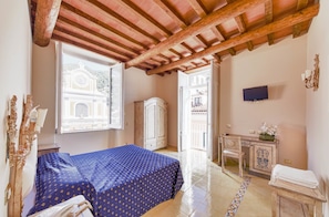 Double Room | Premium bedding, in-room safe, desk, laptop workspace - Villa Isabella (Minori)