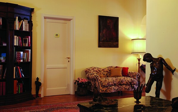 Reception - Luna Caprese (Naples)