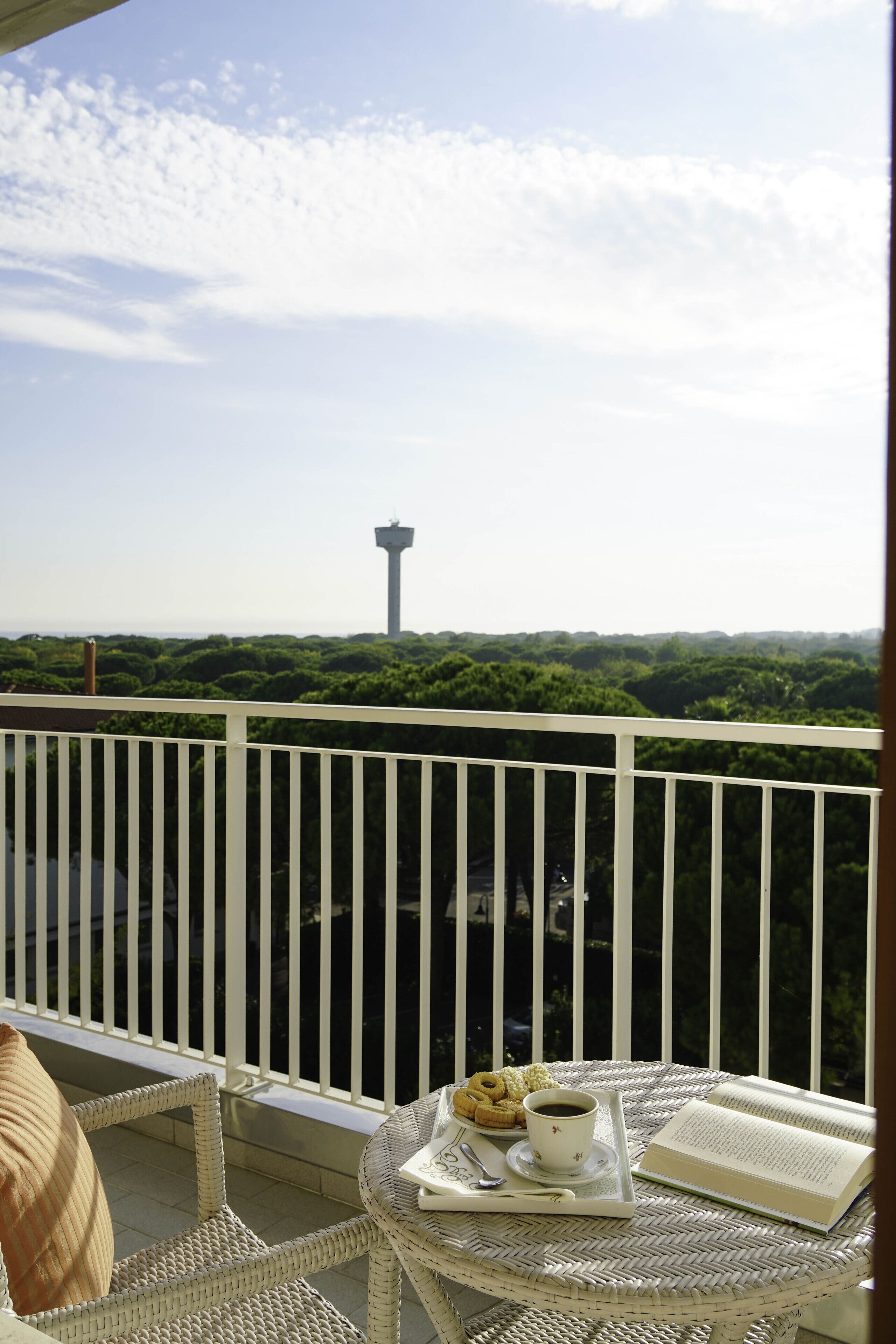 deluxe double room | 1 bedroom, memory-foam beds, in-room safe, free wifi