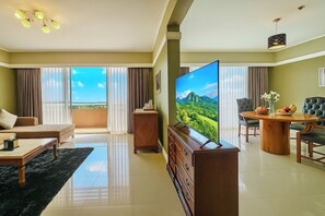 Family Suite, 2 Bedrooms | Living area