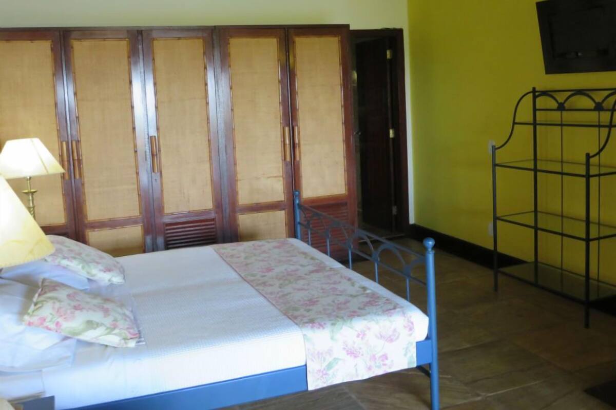 Deluxe Suite, Balcony, Ocean View | Egyptian cotton sheets, minibar, in-room safe, desk