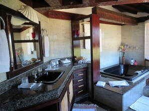 Panoramic Suite, Jetted Tub, Ocean View | Bathroom