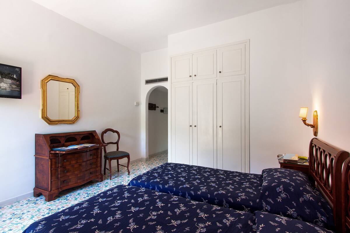In-room safe, desk, cots/infant beds, rollaway beds