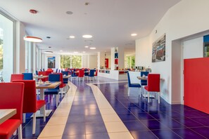 Free daily continental breakfast - Hotel Metropole (Sorrento)