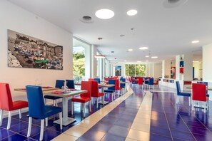 Free daily continental breakfast - Hotel Metropole (Sorrento)