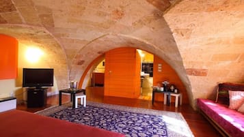 典雅套房 (Baia delle Zagare) | 高級寢具、迷你吧、房內夾萬、獨特設計