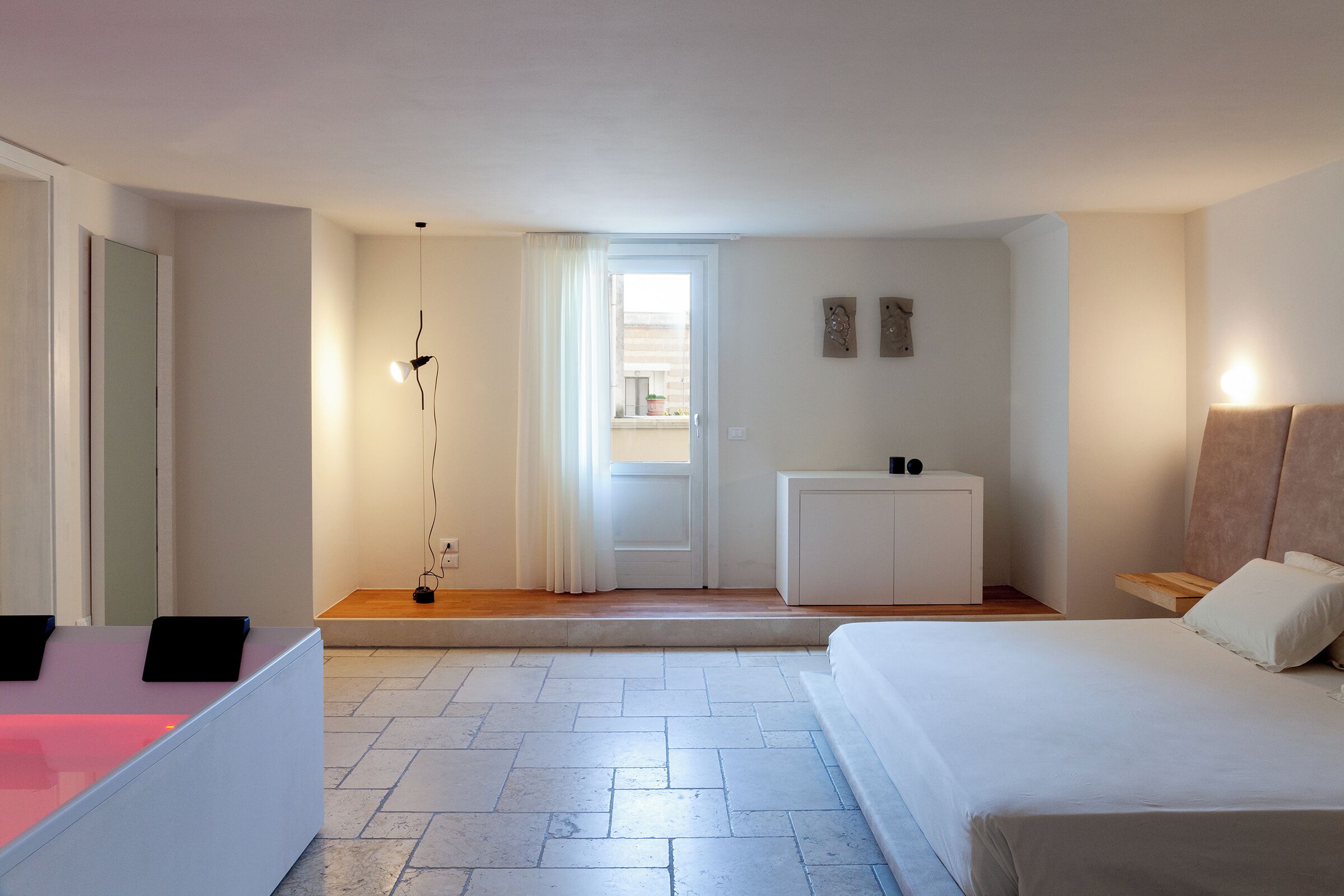 Couples treatment rooms, sauna, hot tub, steam room, Turkish bath