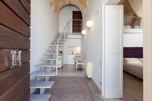 Luxury Suite, Non Smoking (ZEUS)