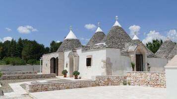 Traditional architecture with a central entrance and symmetrical design.