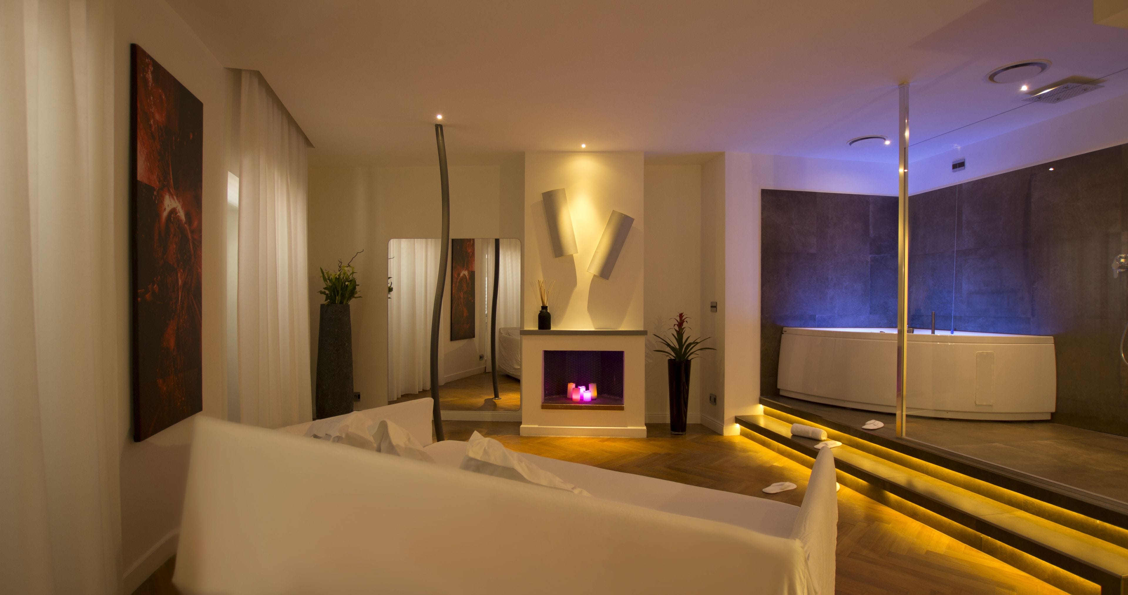 Photo - Suite Sistina For Brave Lovers
