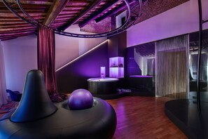 Suíte real | Frigobar, cofres nos quartos, Wi-Fi de cortesia, roupa de cama