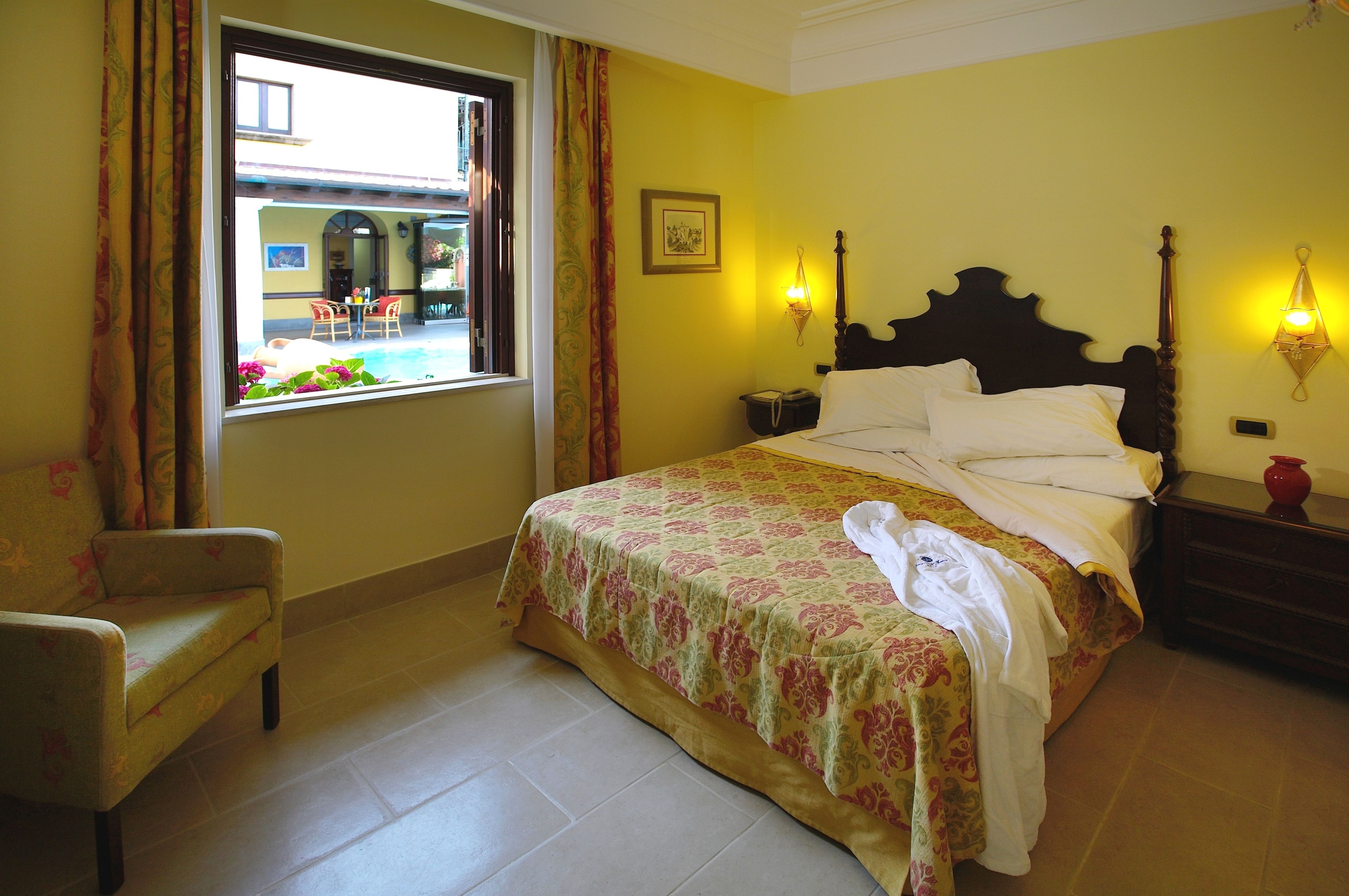 pillow-top beds, minibar, in-room safe, desk