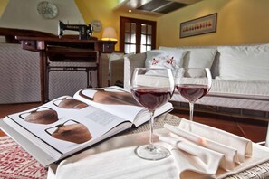 Coin salon dans le hall