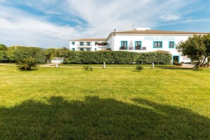 Garden - LH La Funtana Hotel (Santa Teresa di Gallura)
