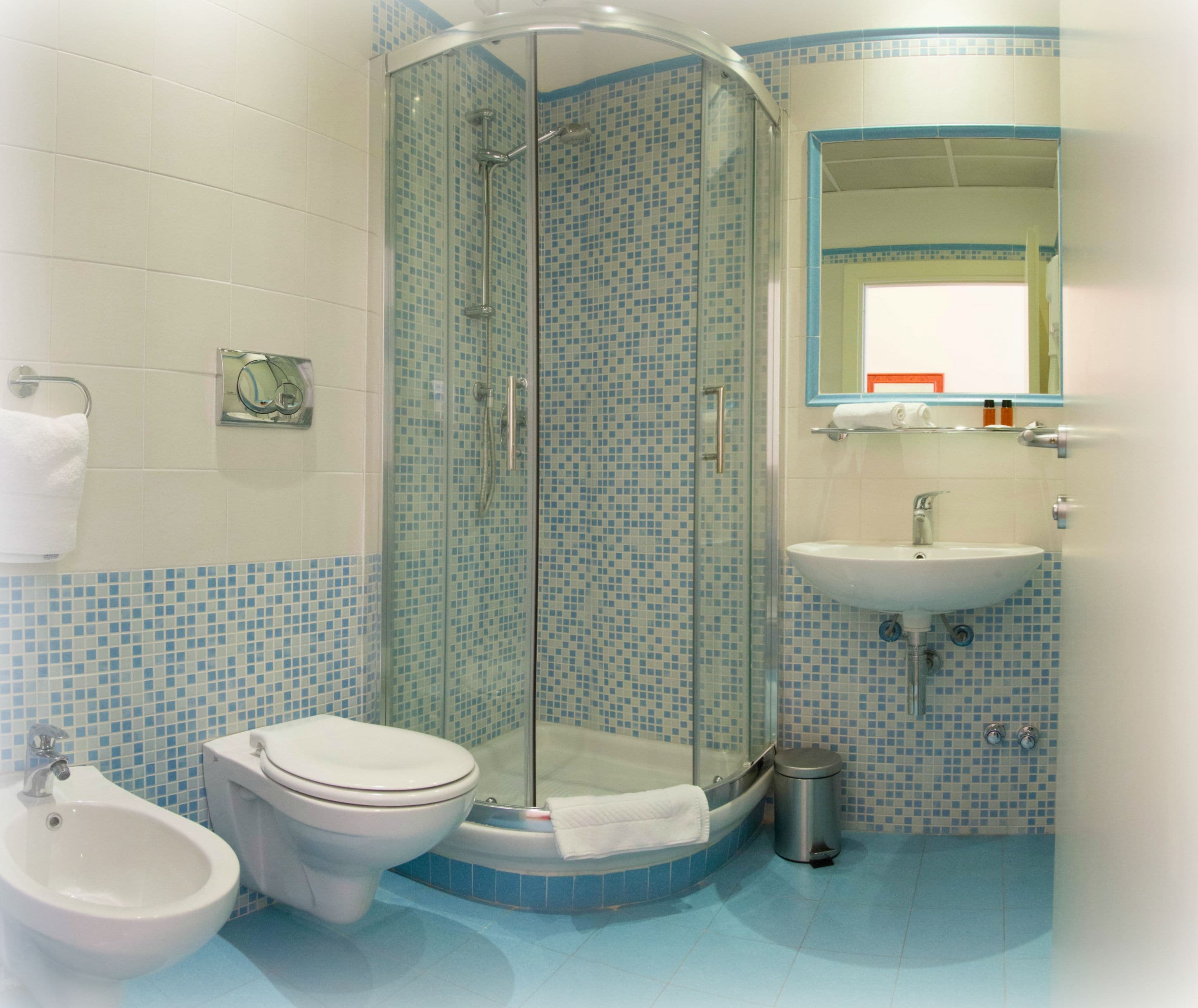 superior double or twin room | bathroom | shower, free toiletries, hair dryer, bidet