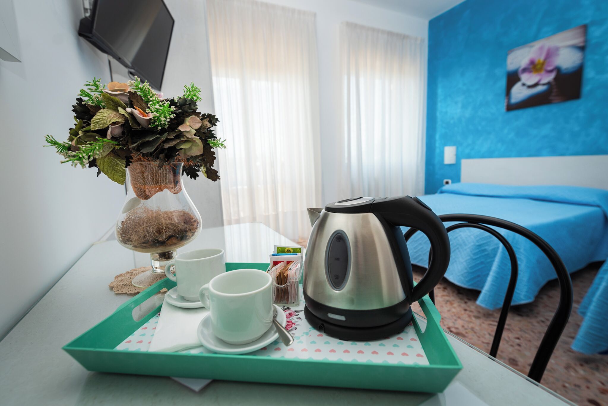 double room, sea view | minibar, desk