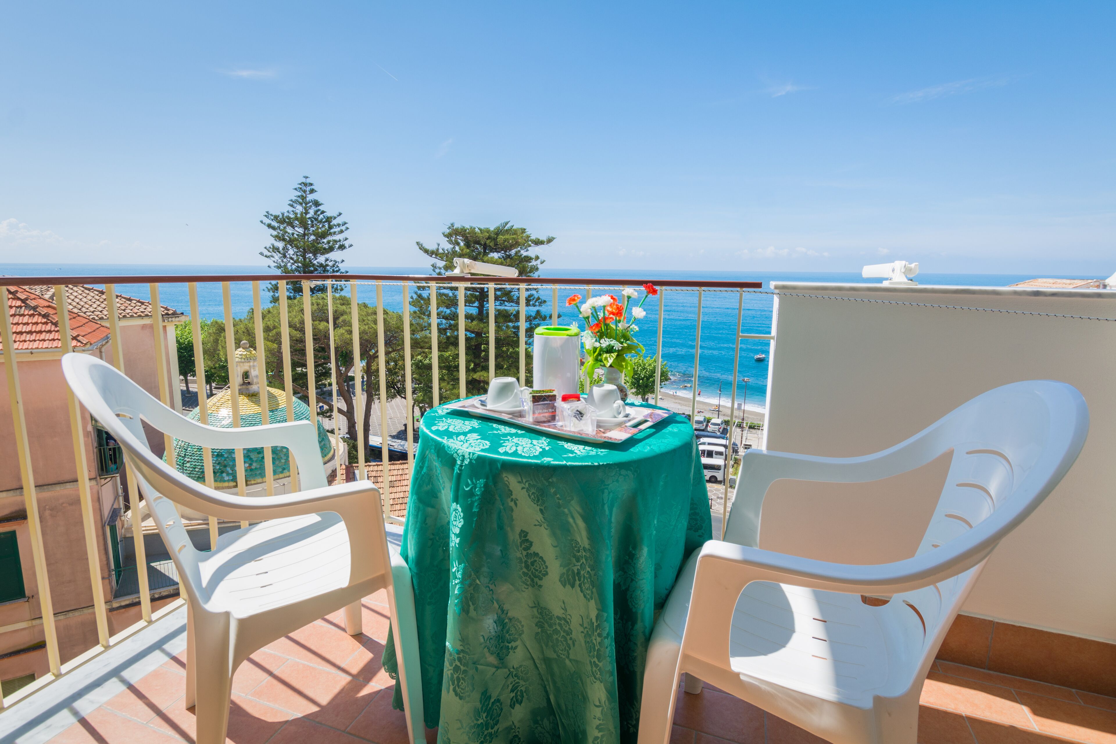 Doppelzimmer, Meerblick | Minibar, Schreibtisch