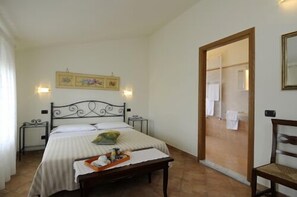 Double Room (extra bed)