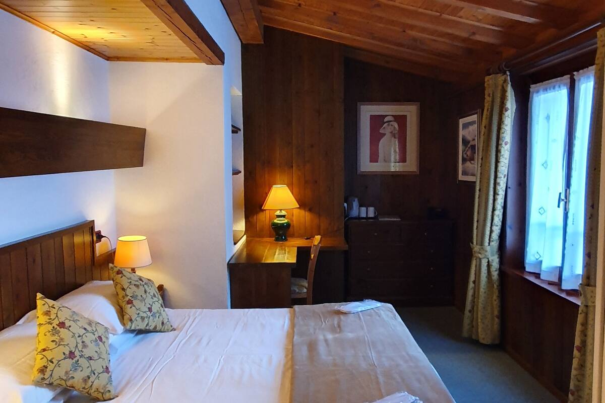 superior double room | in-room safe, desk, soundproofing, iron/ironing board