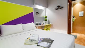 Free WiFi, bed sheets